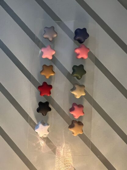 Hijab magnets