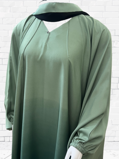 Gradient Emerald Abaya - Image 3